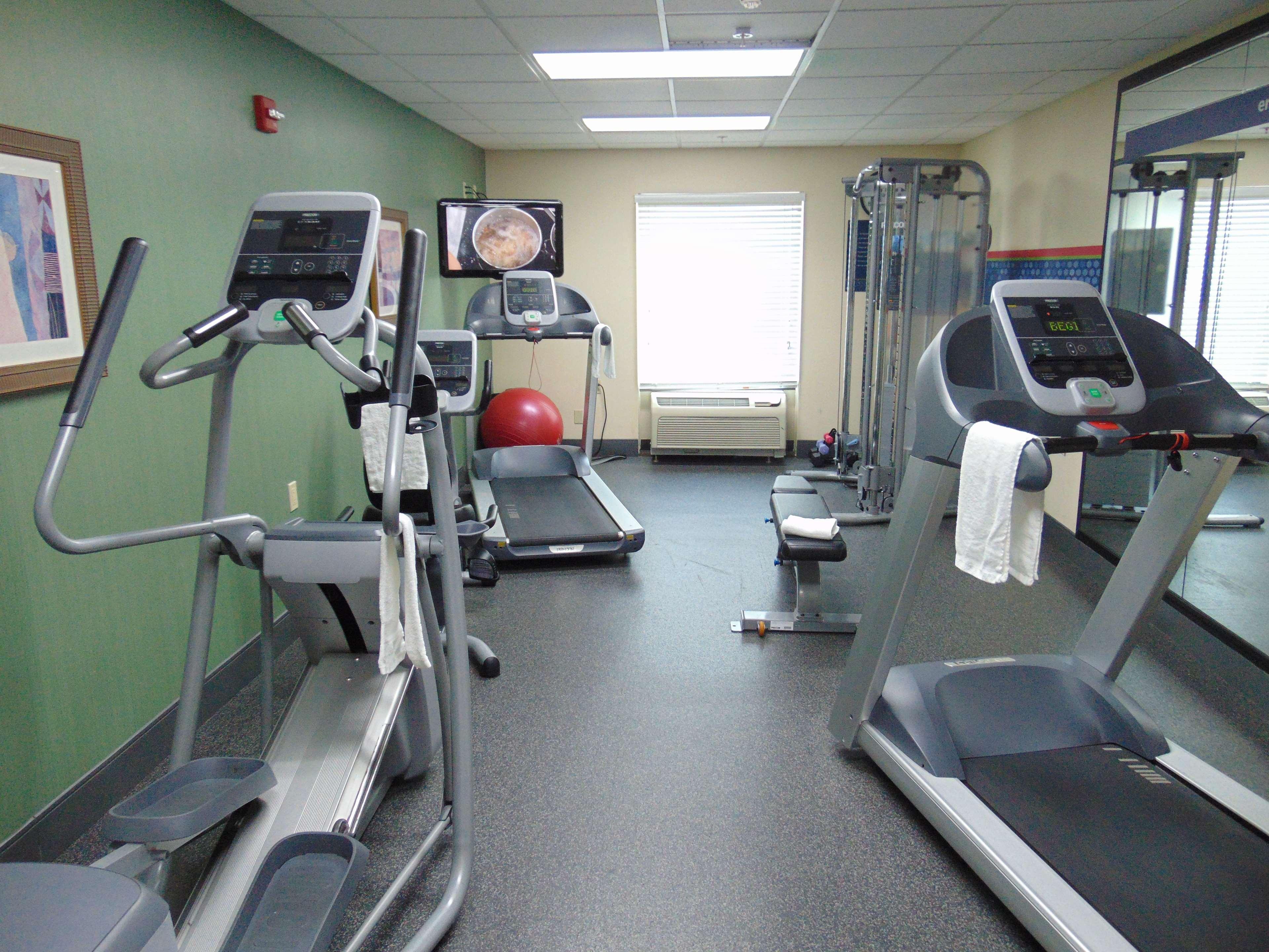 Hampton Inn & Suites Cleveland-Ментор Екстериор снимка
