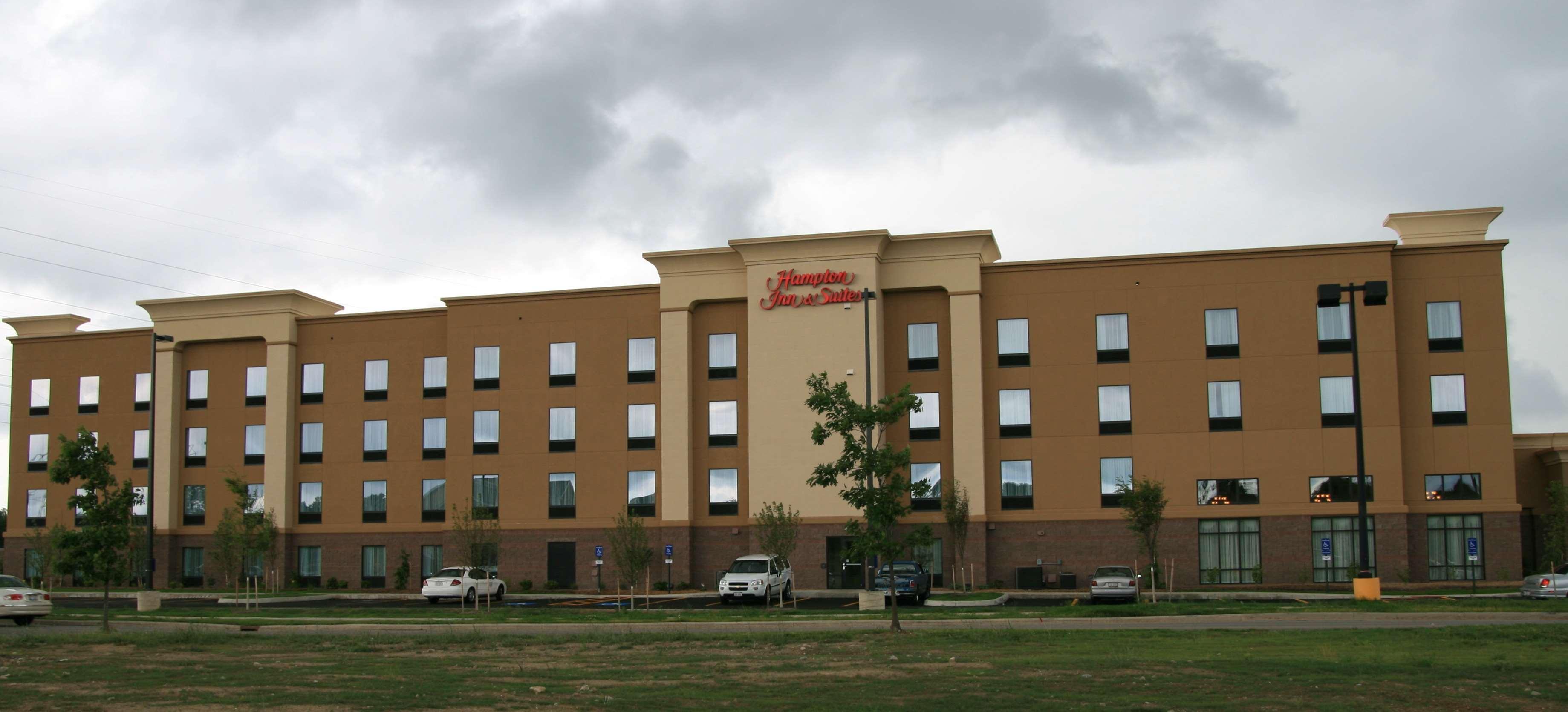 Hampton Inn & Suites Cleveland-Ментор Екстериор снимка